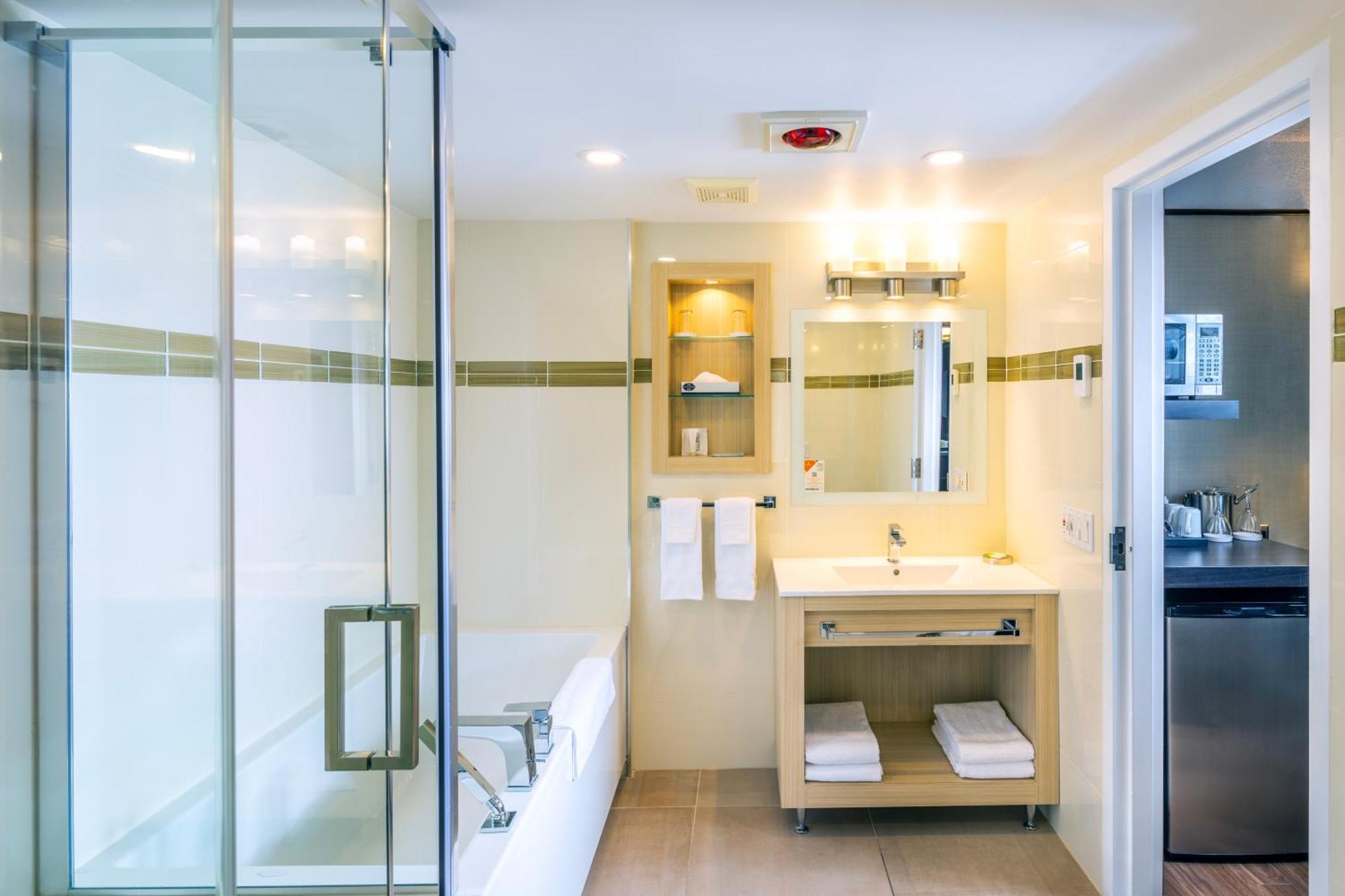 Les Suites De Laviolette Ascend Hotel Collection Труа-Рів'єр Екстер'єр фото