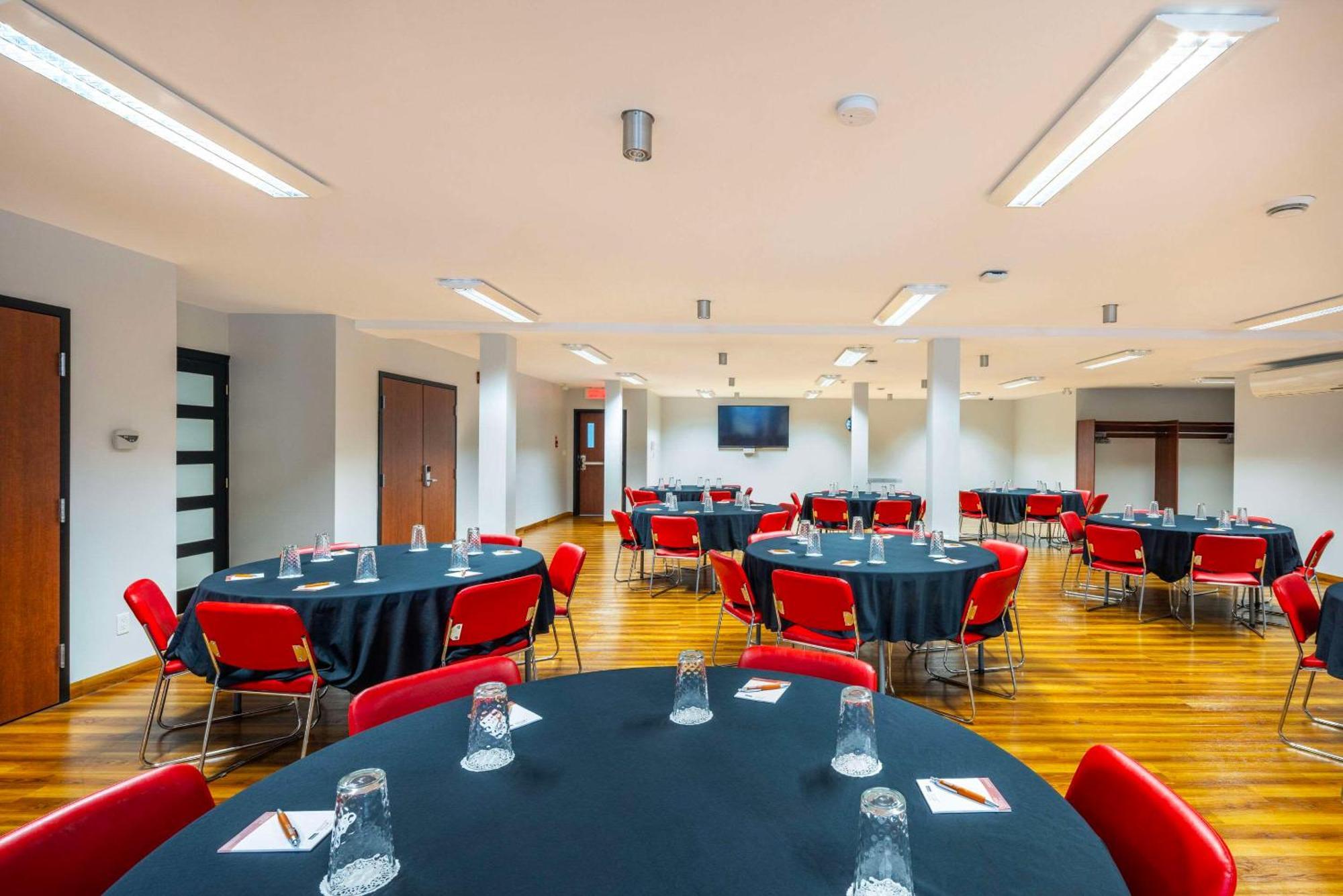 Les Suites De Laviolette Ascend Hotel Collection Труа-Рів'єр Екстер'єр фото