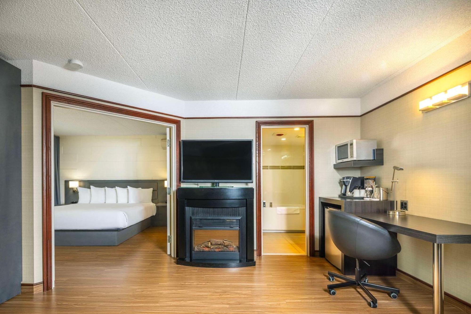 Les Suites De Laviolette Ascend Hotel Collection Труа-Рів'єр Екстер'єр фото