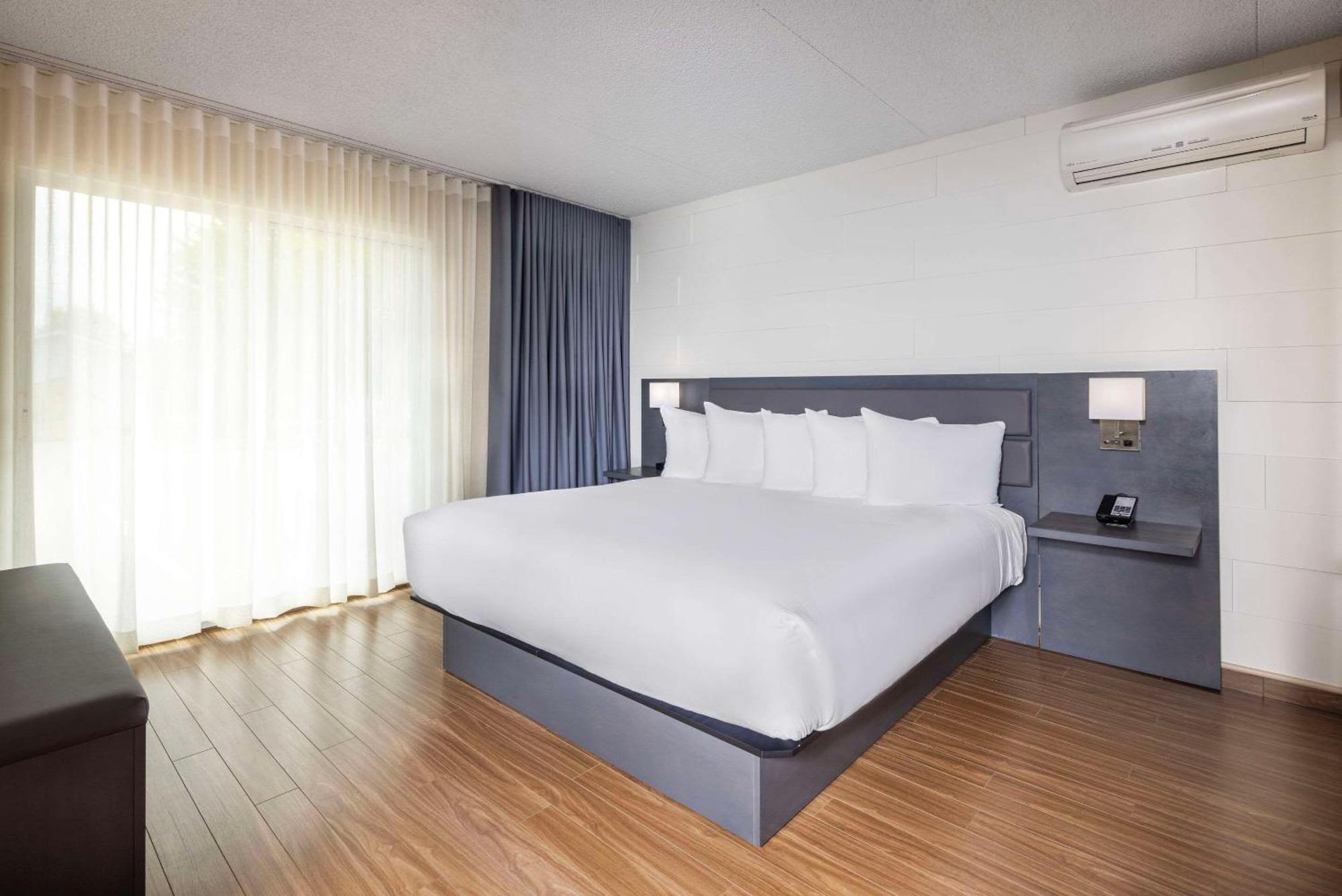 Les Suites De Laviolette Ascend Hotel Collection Труа-Рів'єр Екстер'єр фото