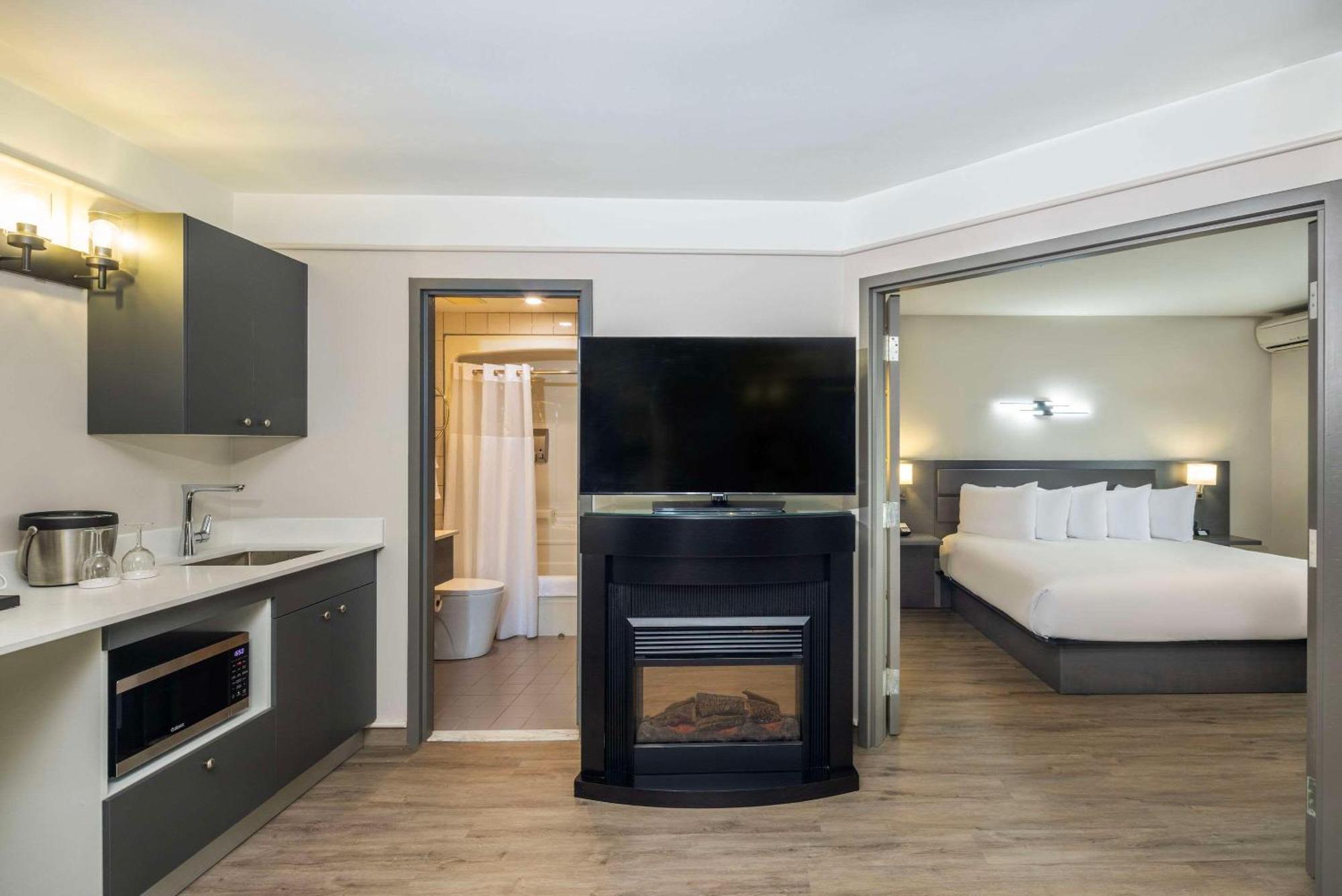 Les Suites De Laviolette Ascend Hotel Collection Труа-Рів'єр Екстер'єр фото