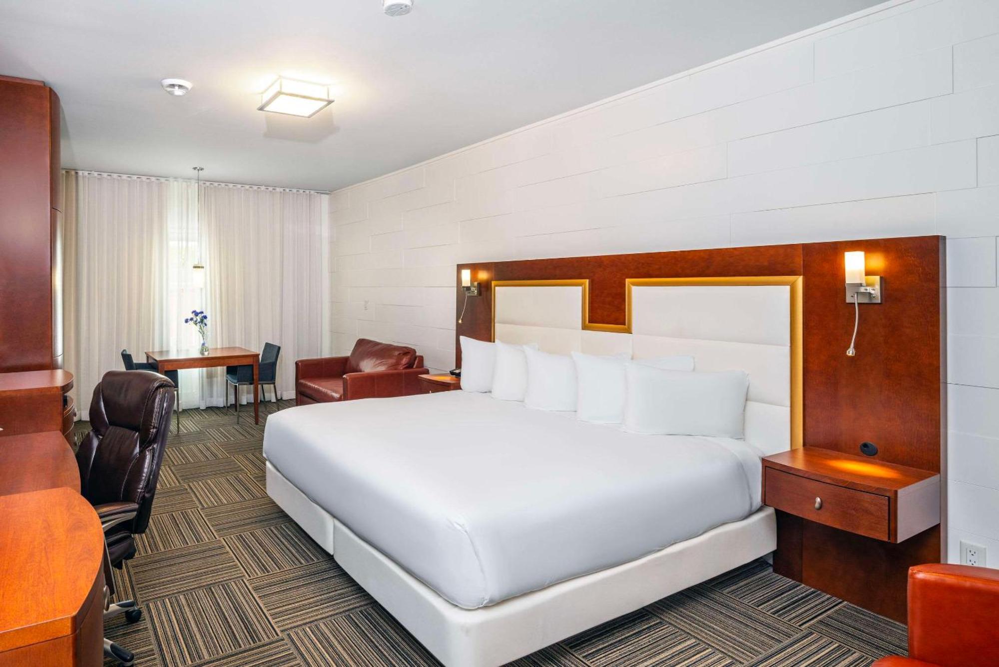 Les Suites De Laviolette Ascend Hotel Collection Труа-Рів'єр Екстер'єр фото