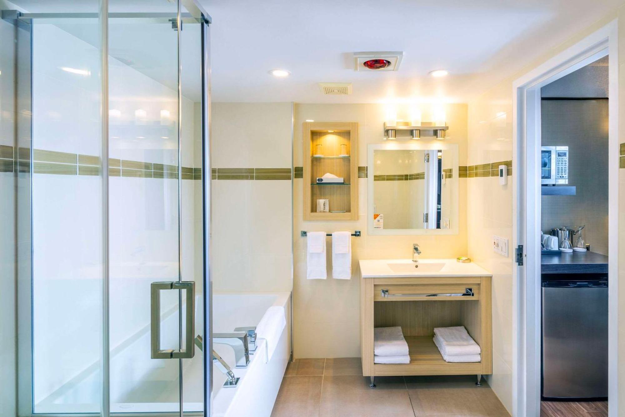 Les Suites De Laviolette Ascend Hotel Collection Труа-Рів'єр Екстер'єр фото