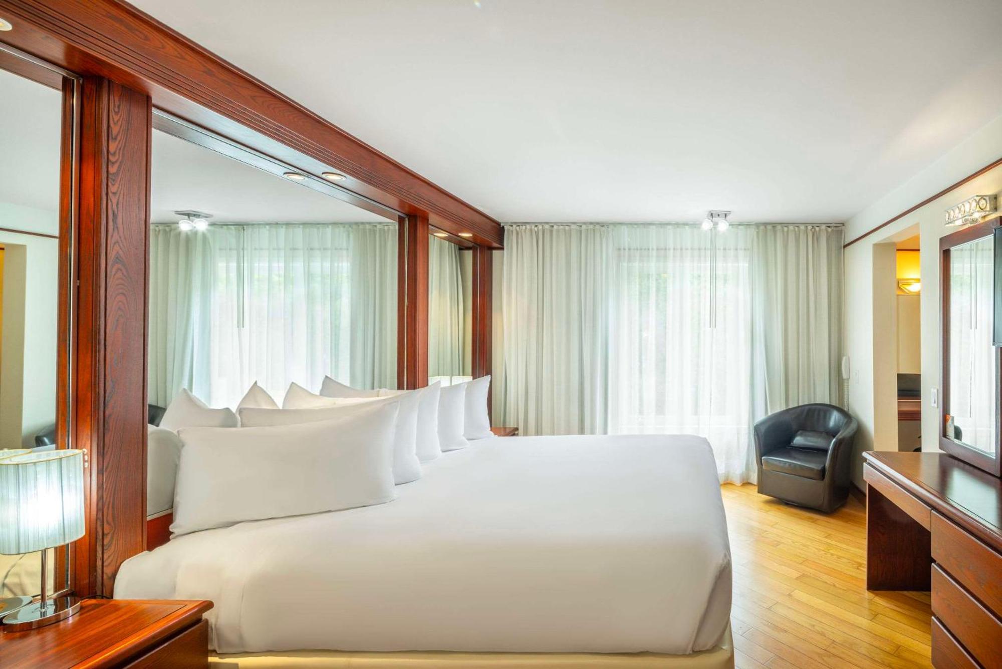 Les Suites De Laviolette Ascend Hotel Collection Труа-Рів'єр Екстер'єр фото